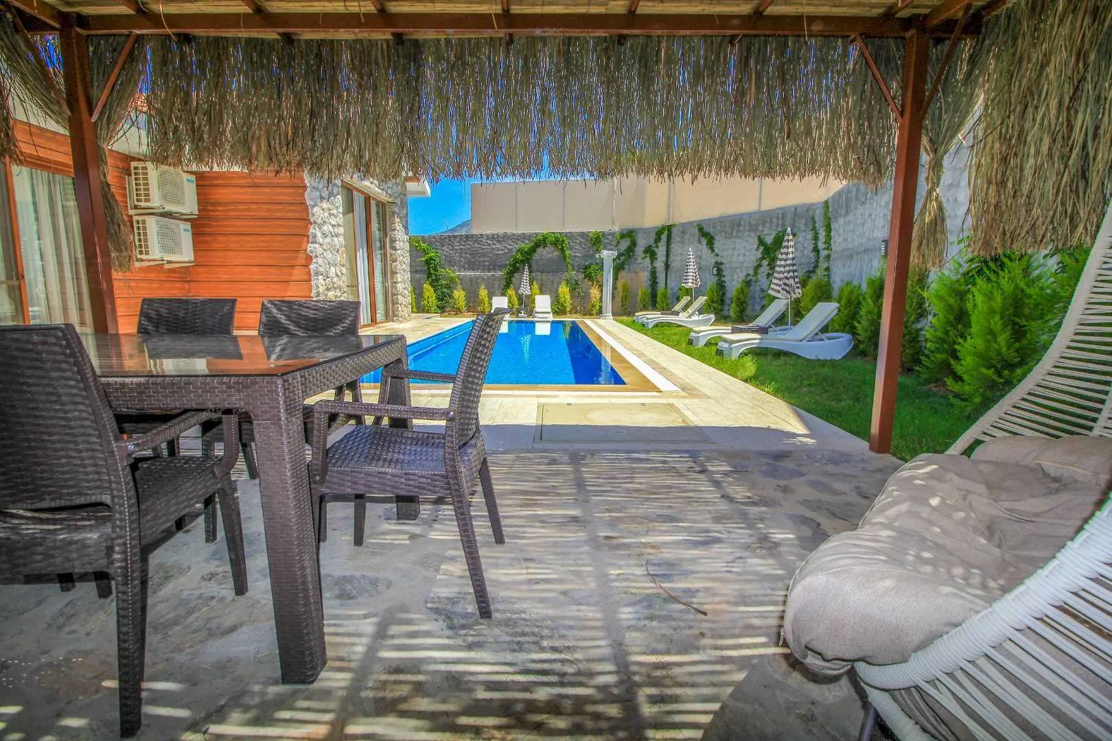 Fethiye Ölüdeniz’de Muhafazakar Villa